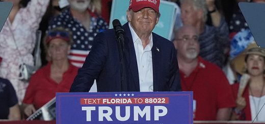 photo of trump in florida