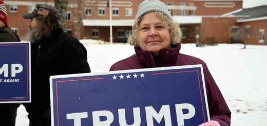 photo of voters in new hampshire